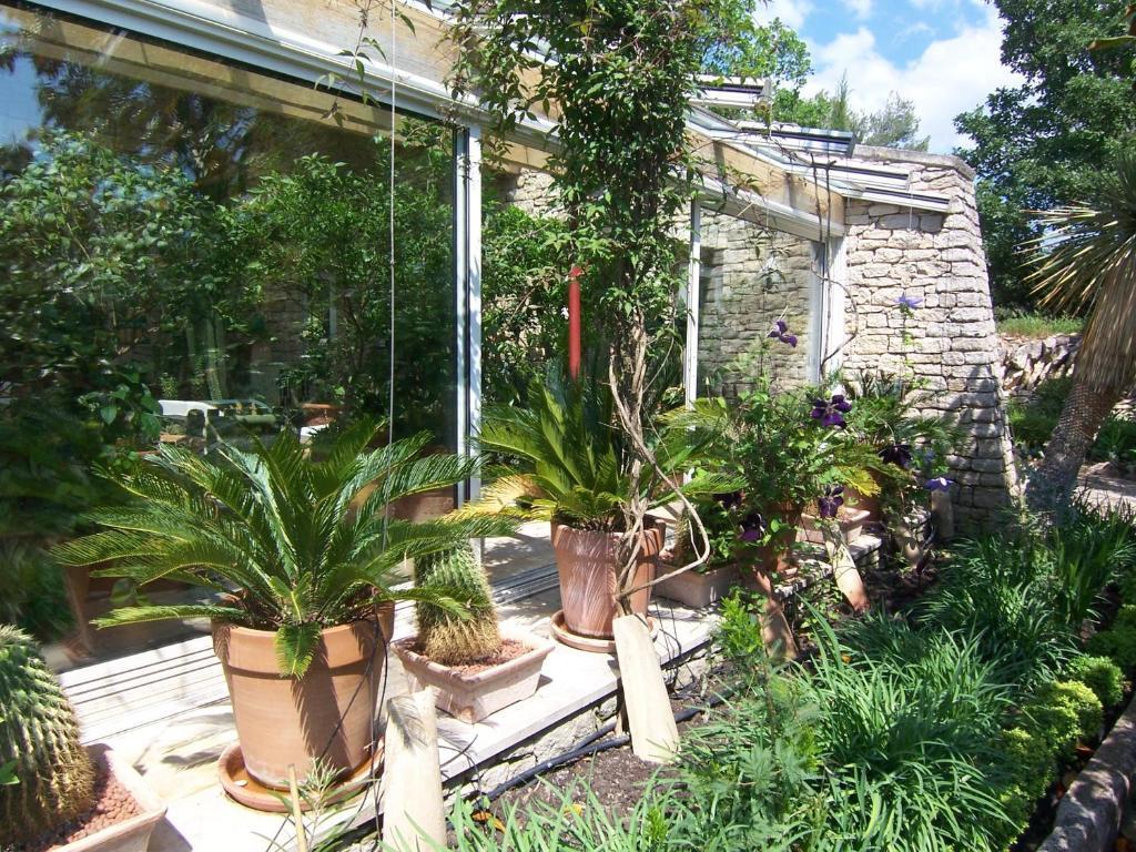 Lou Granos Bed & Breakfast กอร์ด ภายนอก รูปภาพ