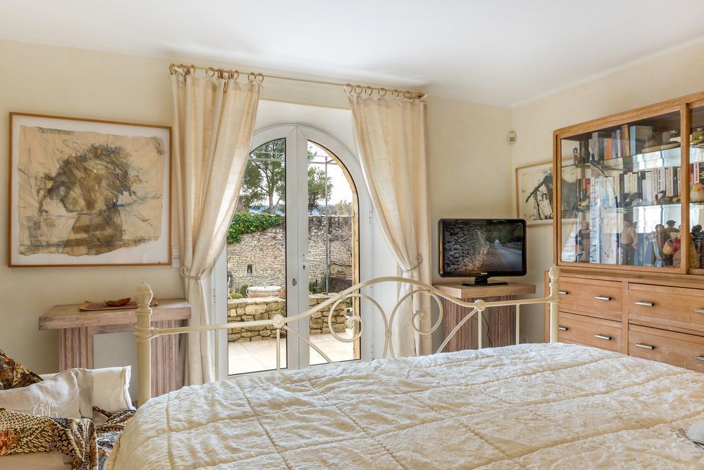 Lou Granos Bed & Breakfast กอร์ด ภายนอก รูปภาพ
