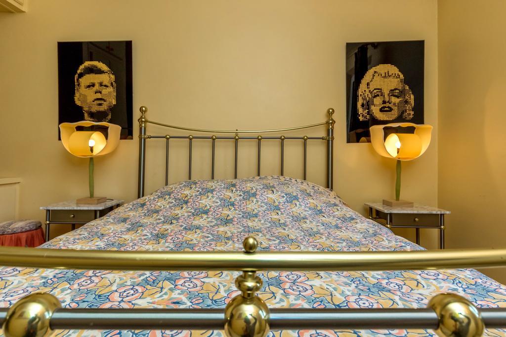 Lou Granos Bed & Breakfast กอร์ด ภายนอก รูปภาพ