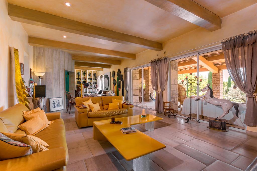 Lou Granos Bed & Breakfast กอร์ด ภายนอก รูปภาพ