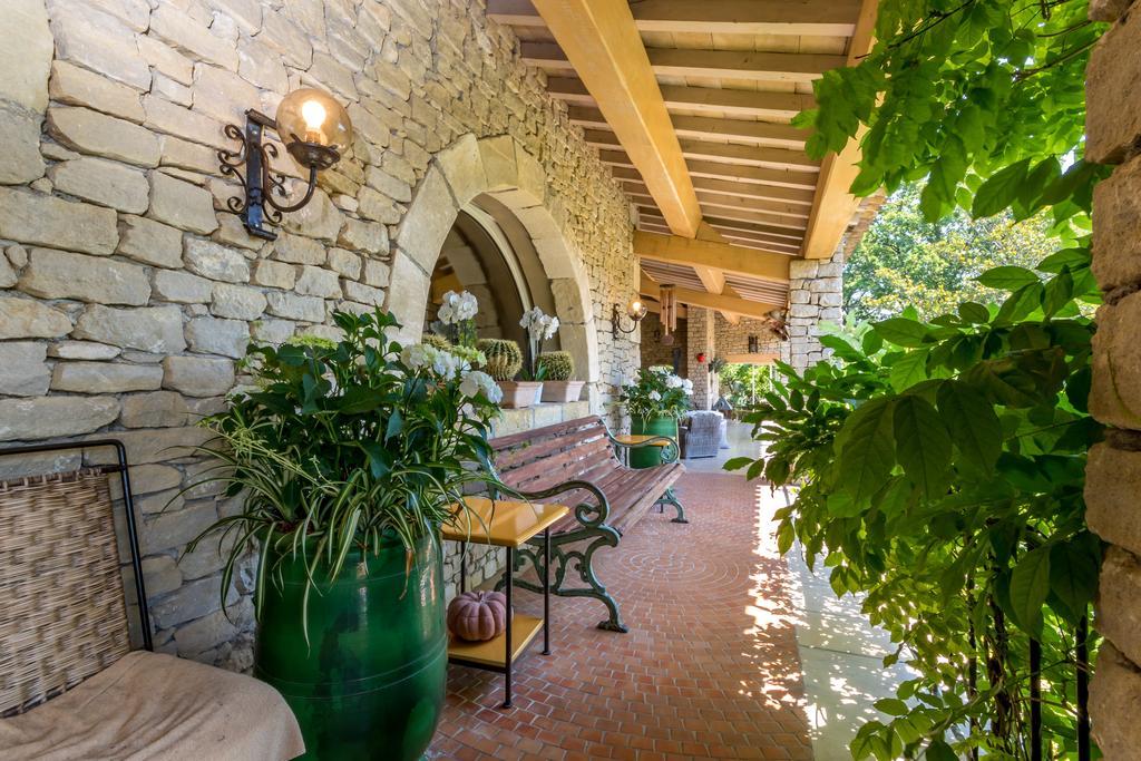 Lou Granos Bed & Breakfast กอร์ด ภายนอก รูปภาพ