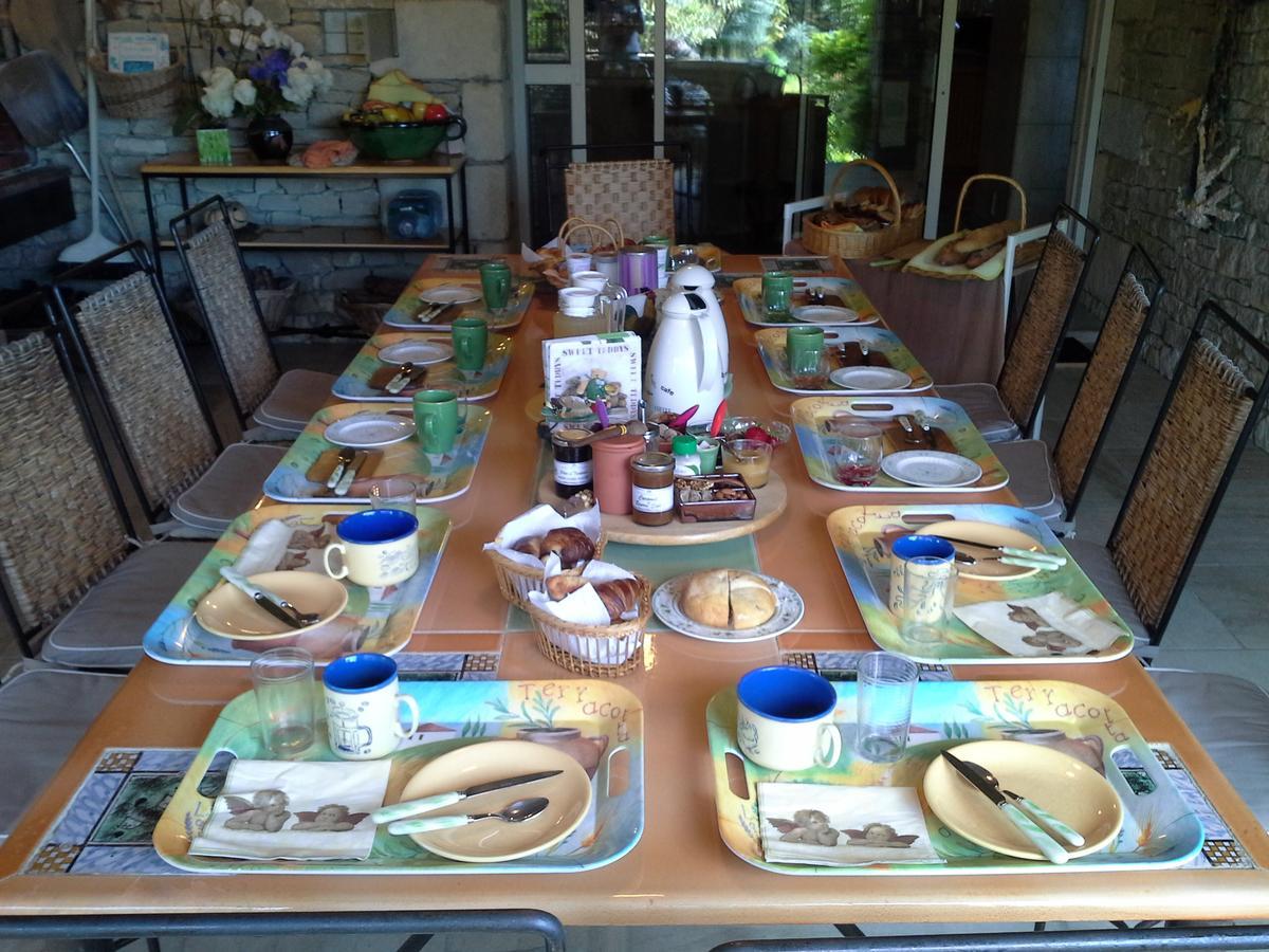 Lou Granos Bed & Breakfast กอร์ด ภายนอก รูปภาพ